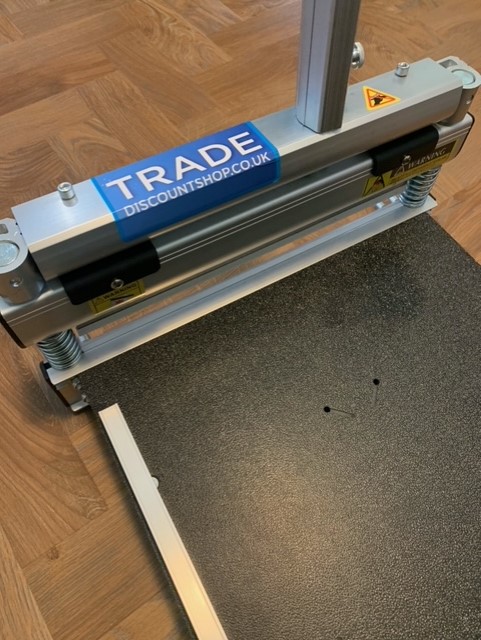 TDS 330 Laminate and LVT cutter guillotine - Image 2